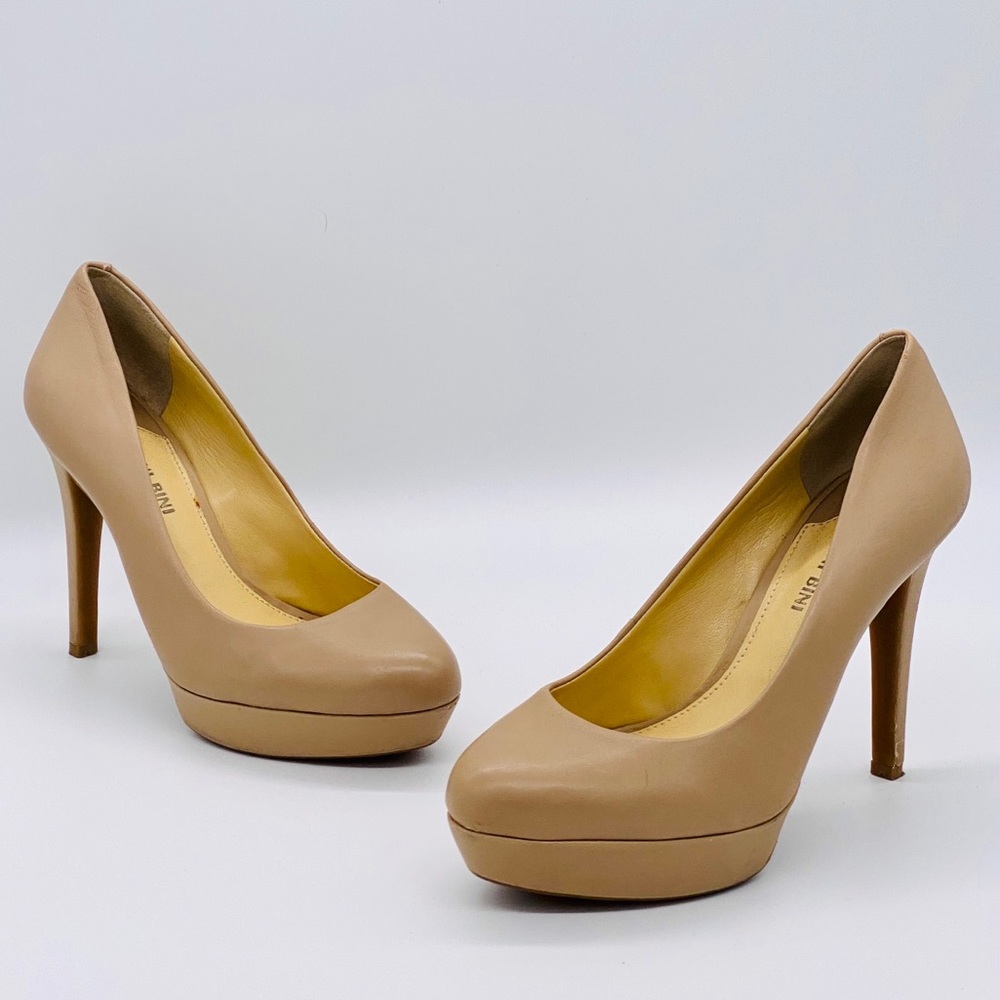 Gianni Bini Nude Heels